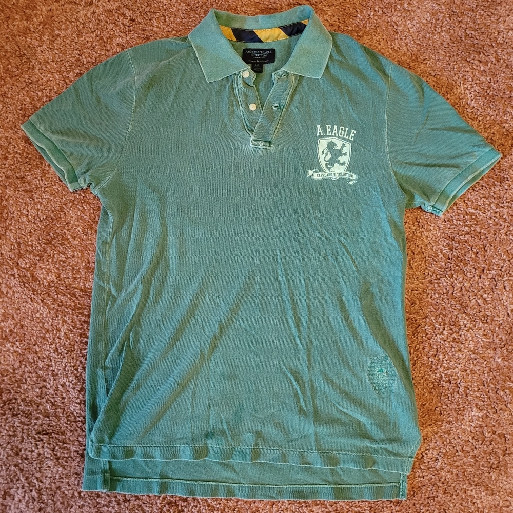 American Eagle Men's Distressed Polo